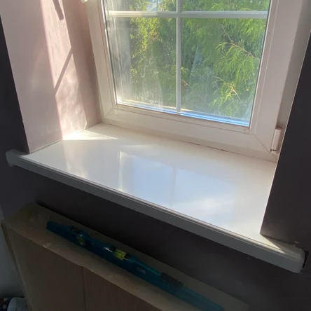 Подоконник с фигурной кромкой